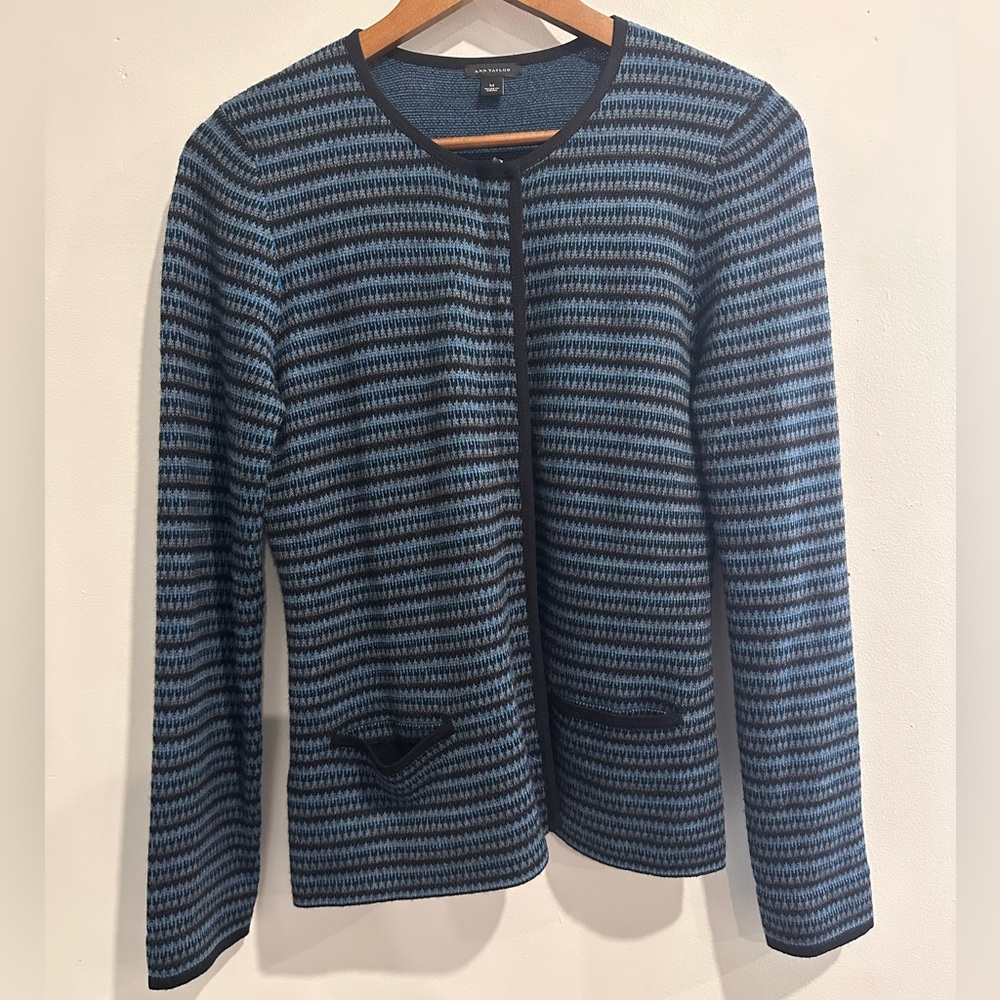 ANN TAYLOR Blue Striped Wool Blend Zip Up Cardigan Size M